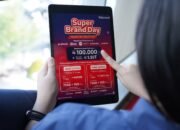 Telkomsel-Erajaya Hadirkan Super Brand Day di Indonesia Timur, Tawarkan Diskon hingga Rp1,9 Juta