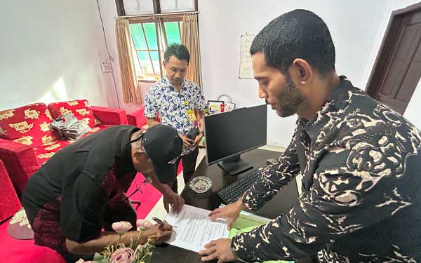 Kantah Aru Ambil Sumpah Sertipikat Ilang2