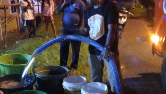 Gerak Cepat Perumdam Tirta Yapono Atasi Krisis Air Bersih di Kayu Tiga, Warga Apresiasi Pelayanan Tanpa Henti