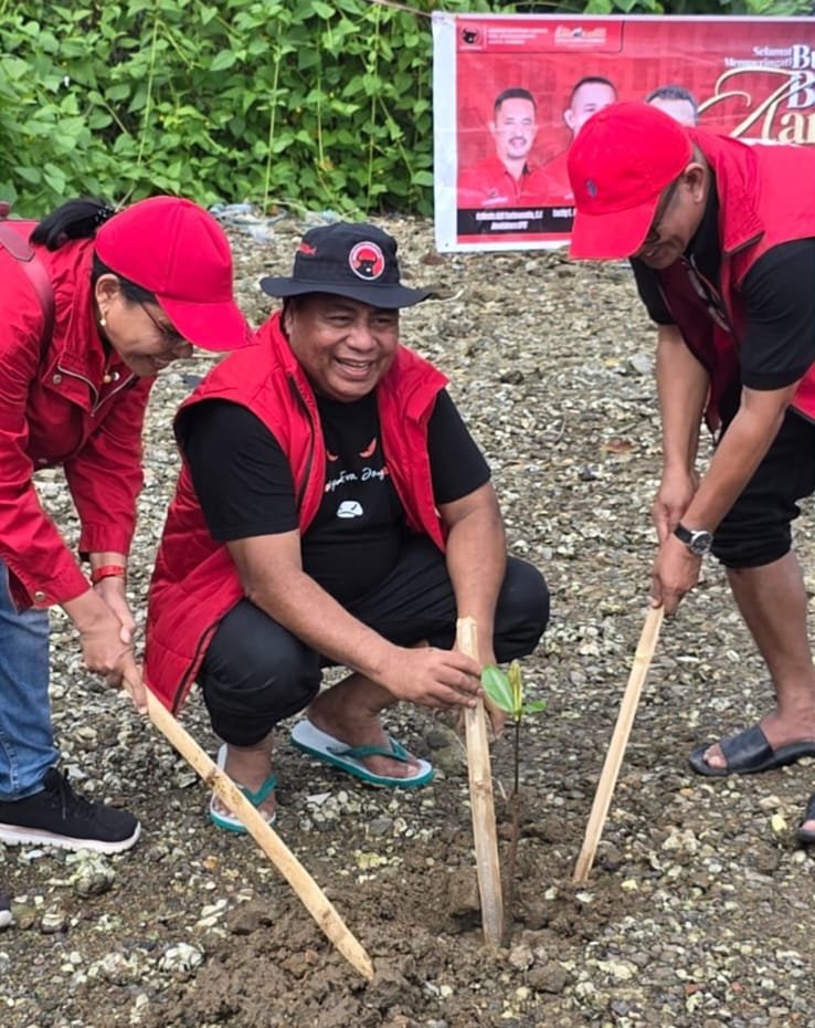 1.000 Mangrove Ditanam di Teluk Baguala, PDI Perjuangan Gaungkan Politik Hijau untuk Selamatkan Pesisir Ambon 2 IMG 20260707 WA0020