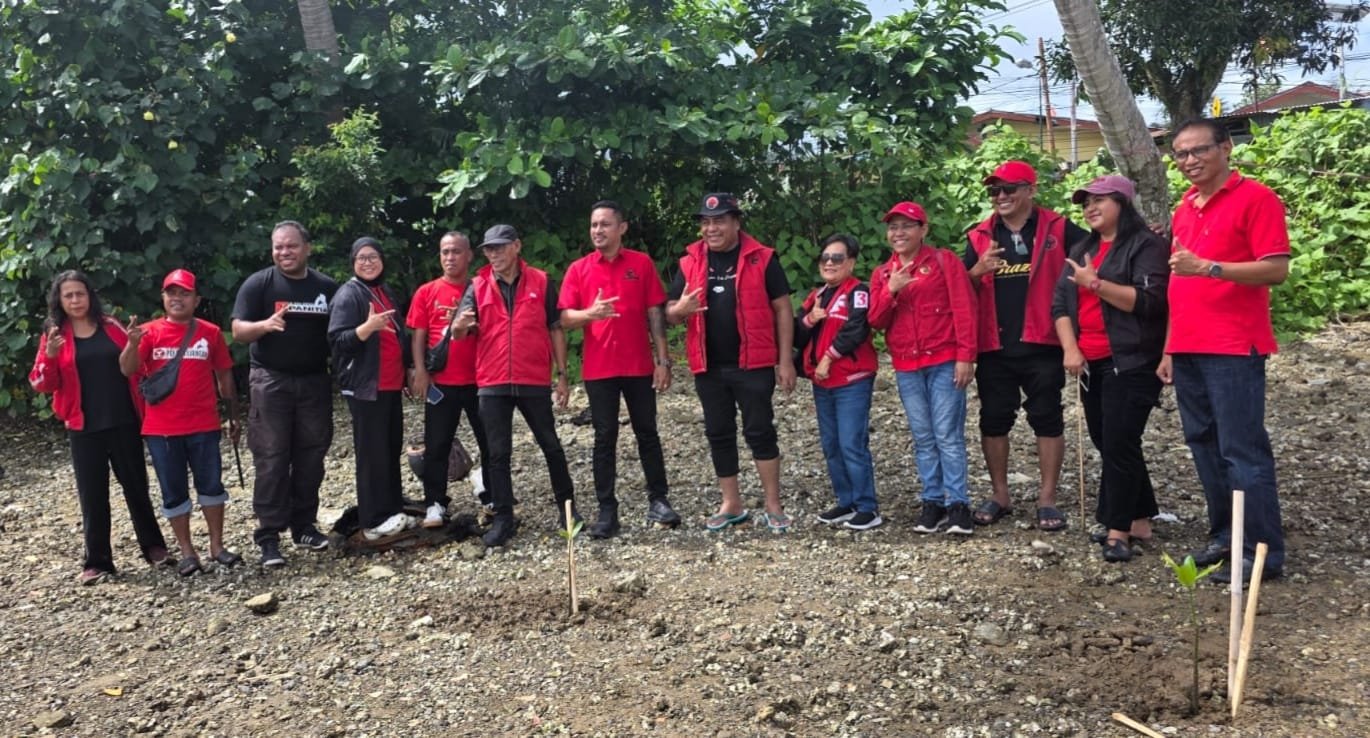 1.000 Mangrove Ditanam di Teluk Baguala, PDI Perjuangan Gaungkan Politik Hijau untuk Selamatkan Pesisir Ambon 1 IMG 20260707 WA0021