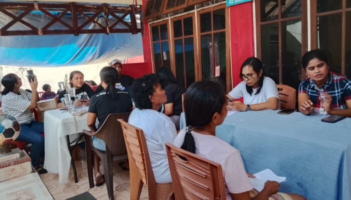 Dukcapil Ambon Jemput Bola di Wainitu, Warga Antusias Aktivasi IKD dan Registrasi Bansos