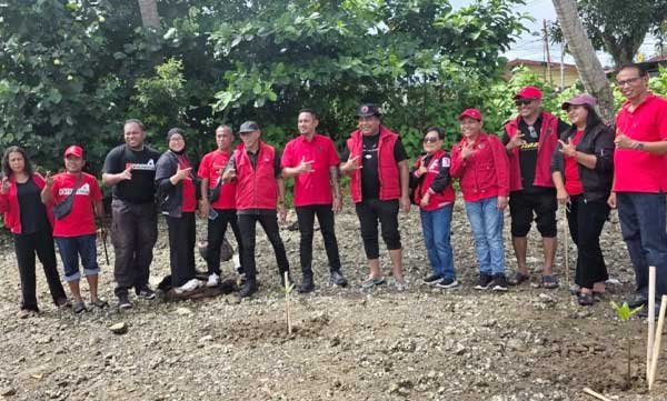 1.000 Mangrove Ditanam di Teluk Baguala, PDI Perjuangan Gaungkan Politik Hijau untuk Selamatkan Pesisir Ambon