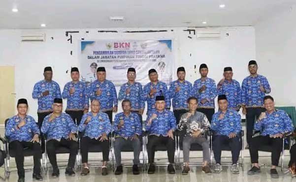 Lantik Sejumlah Pejabat Eselon II, Bupati Aru Tekankan Integritas-Percepatan Kinerja 1 Bupait Aru TK Lantik Pejabat Es II