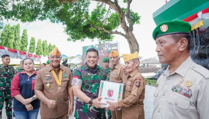 Pangdam Pattimura: Veteran Berjuang, Ojol dan Tukang Becak Juga Pahlawan Keluarga