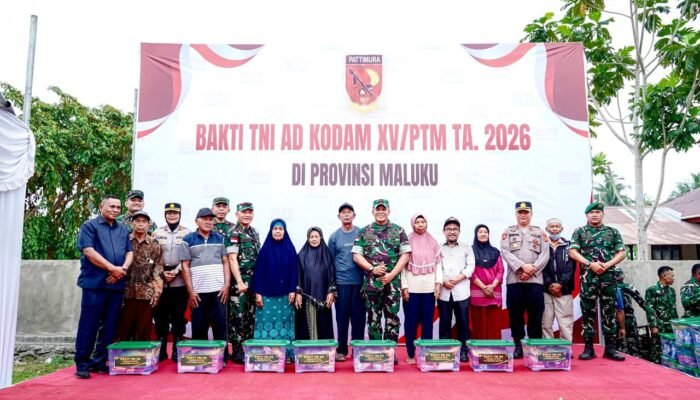 Dentuman Tifa Tutup Bakti TNI AD 2026, Pangdam Pattimura: Kemanunggalan TNI dan Rakyat Harus Terus Dijaga