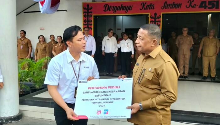 Pertamina Salurkan Bantuan untuk Warga Terdampak Kebakaran Batu Merah
