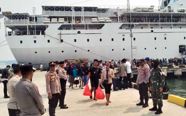 Intensifkan Swiping di Pelabuhan Yos Sudarso Dobo, Ini Target Aparat Gabungan 1 Aparat Gab TNI Polri Swiping di Pela Yos Sudarsi Dobo