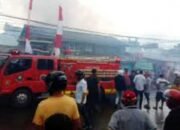 Tunjukkan Kinerja Baik, Wali Kota Puji Damkar dan BPBD Ambon 10 Damkar Kota Ambon Kinerja Baik