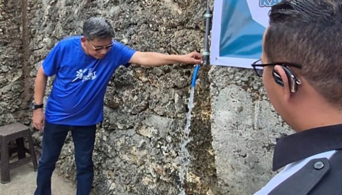 Wali Kota Bodewin Resmikan Jaringan Air Bersih di Halong Batu-Batu dan Toisapu
